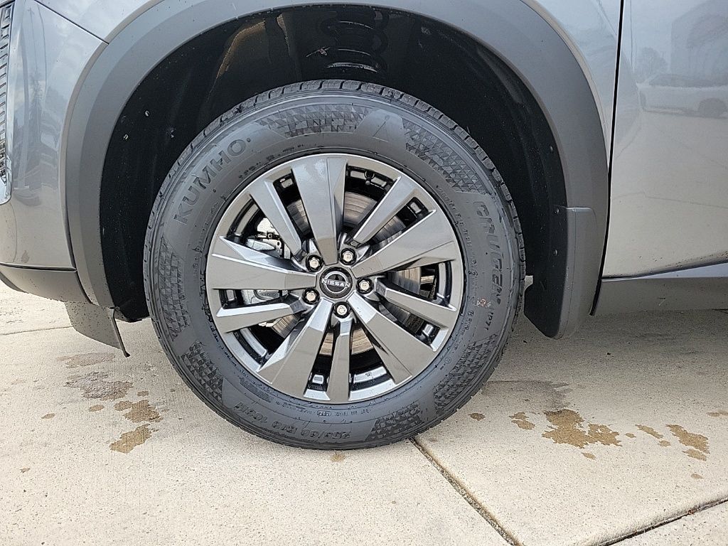 Thumbnail: 2026 Nissan Pathfinder - 8