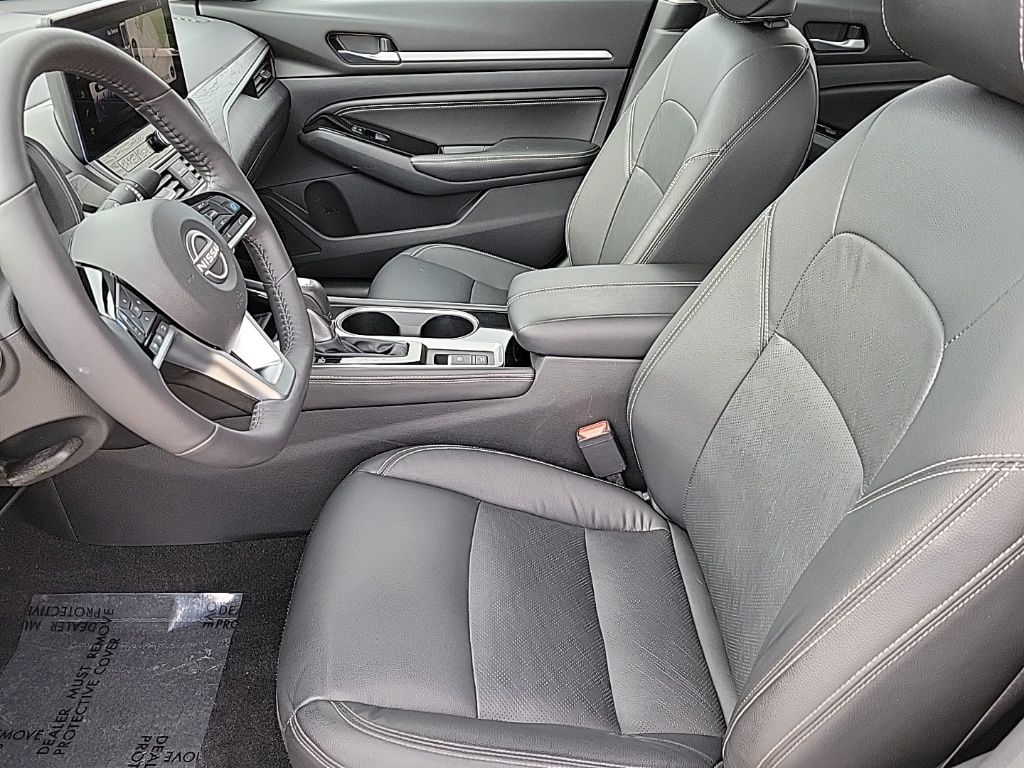 Thumbnail: 2023 Nissan Altima - 10