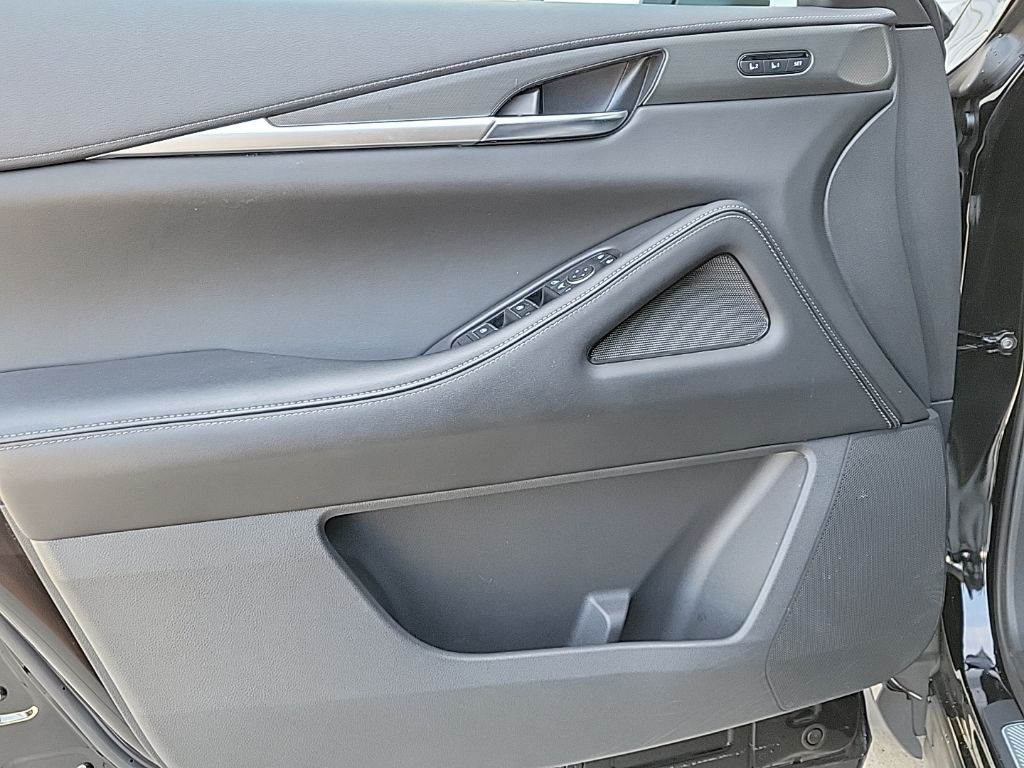Thumbnail: 2023 INFINITI QX60 - 34