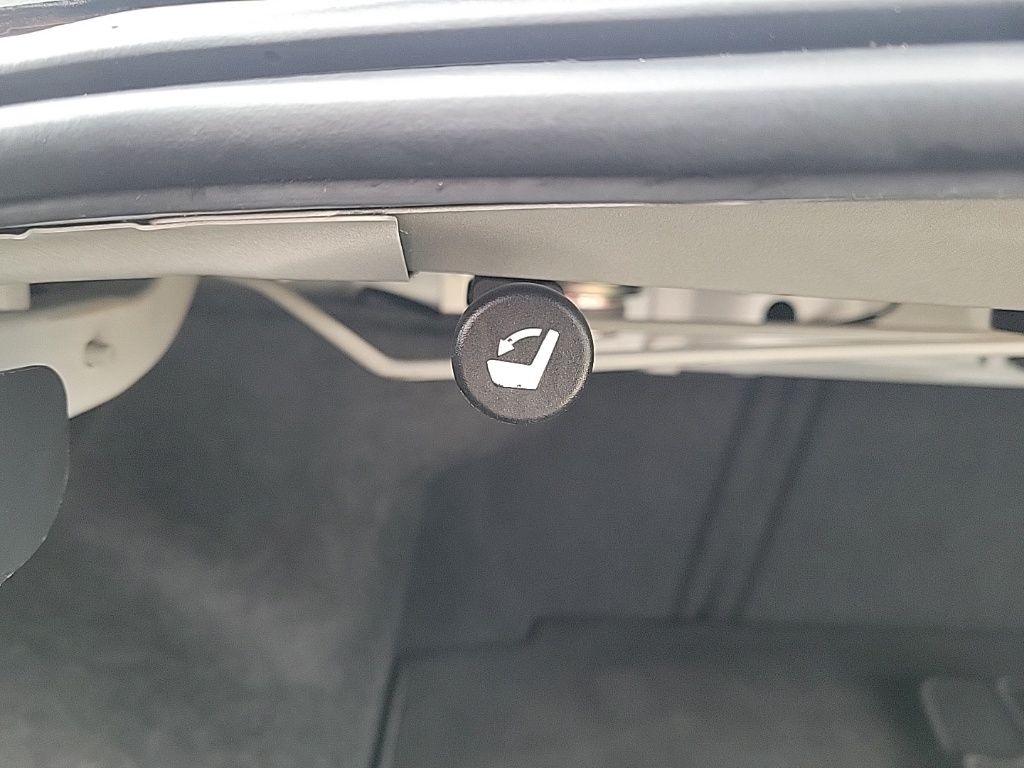 Thumbnail: 2019 Nissan Altima - 18