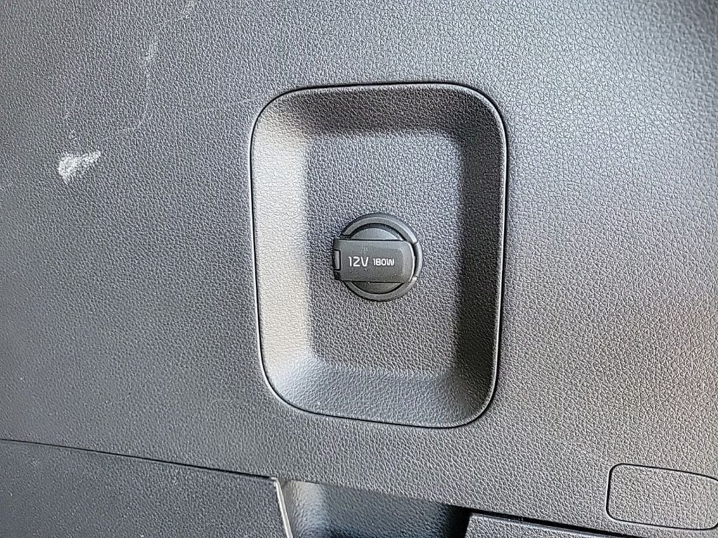 Thumbnail: 2022 Kia Carnival - 20