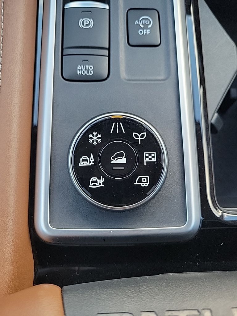 Thumbnail: 2023 Nissan Pathfinder - 30