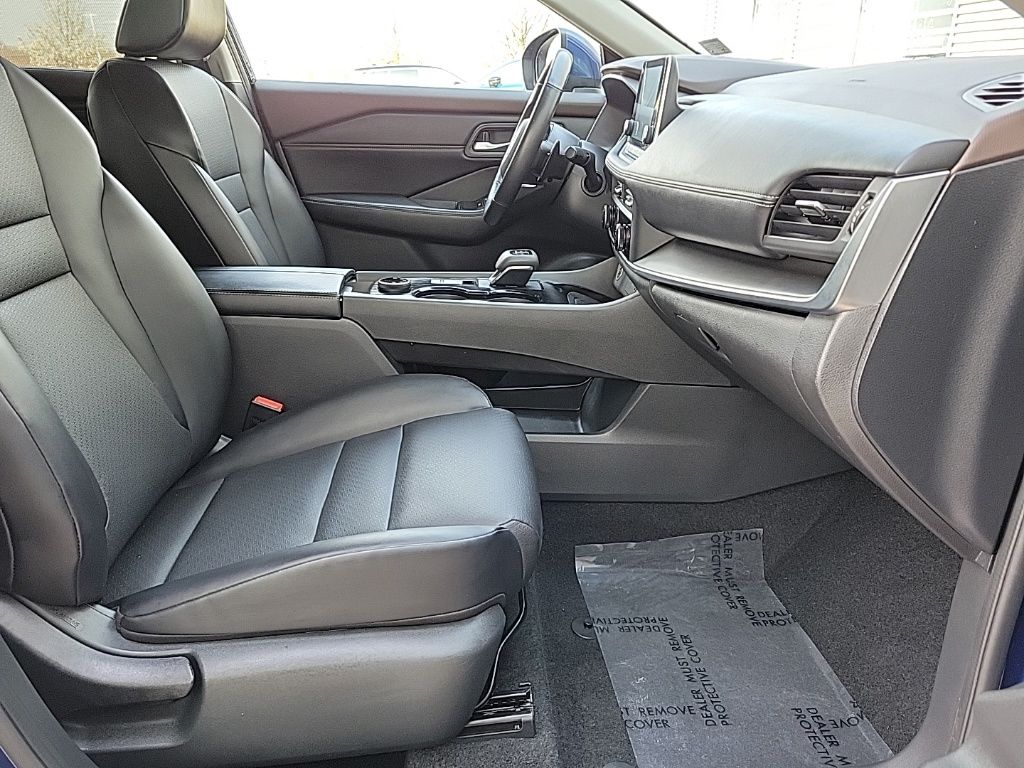 Thumbnail: 2023 Nissan Rogue - 15