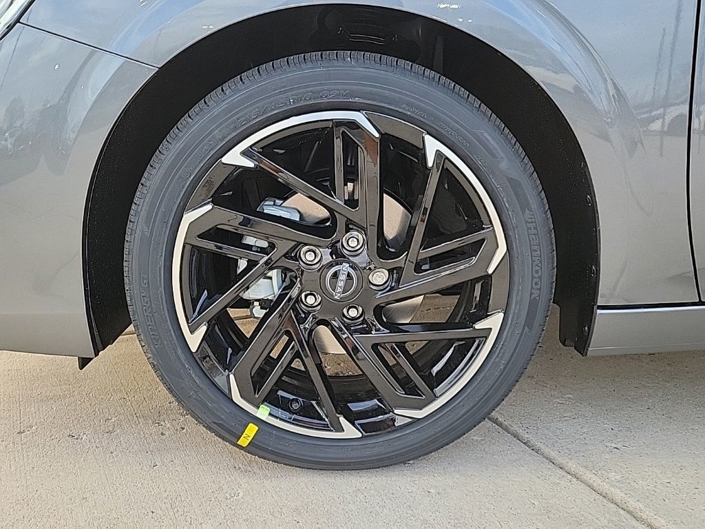 Thumbnail: 2026 Nissan Sentra - 9