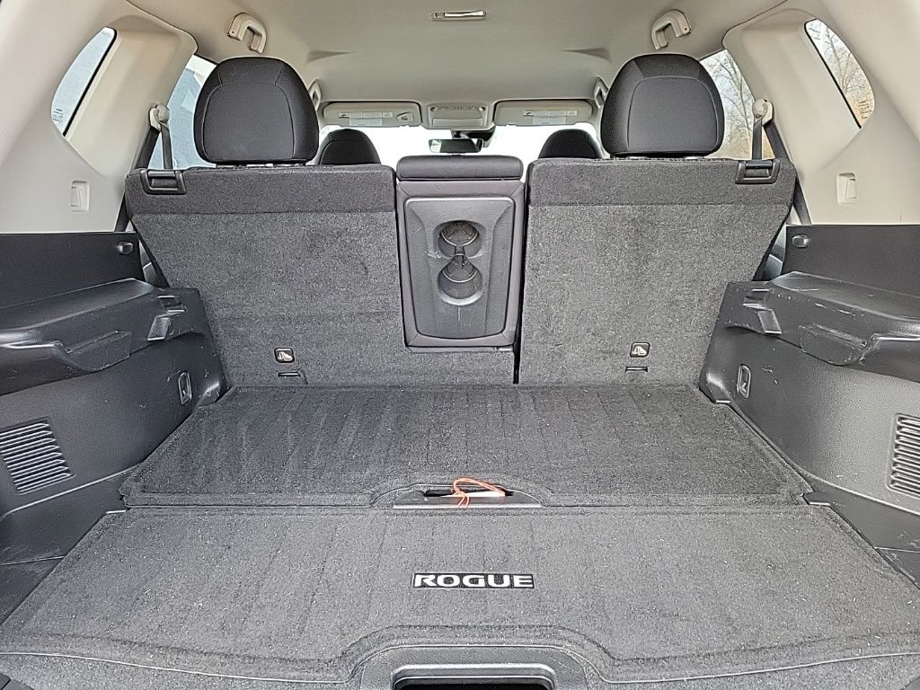 Thumbnail: 2020 Nissan Rogue - 17