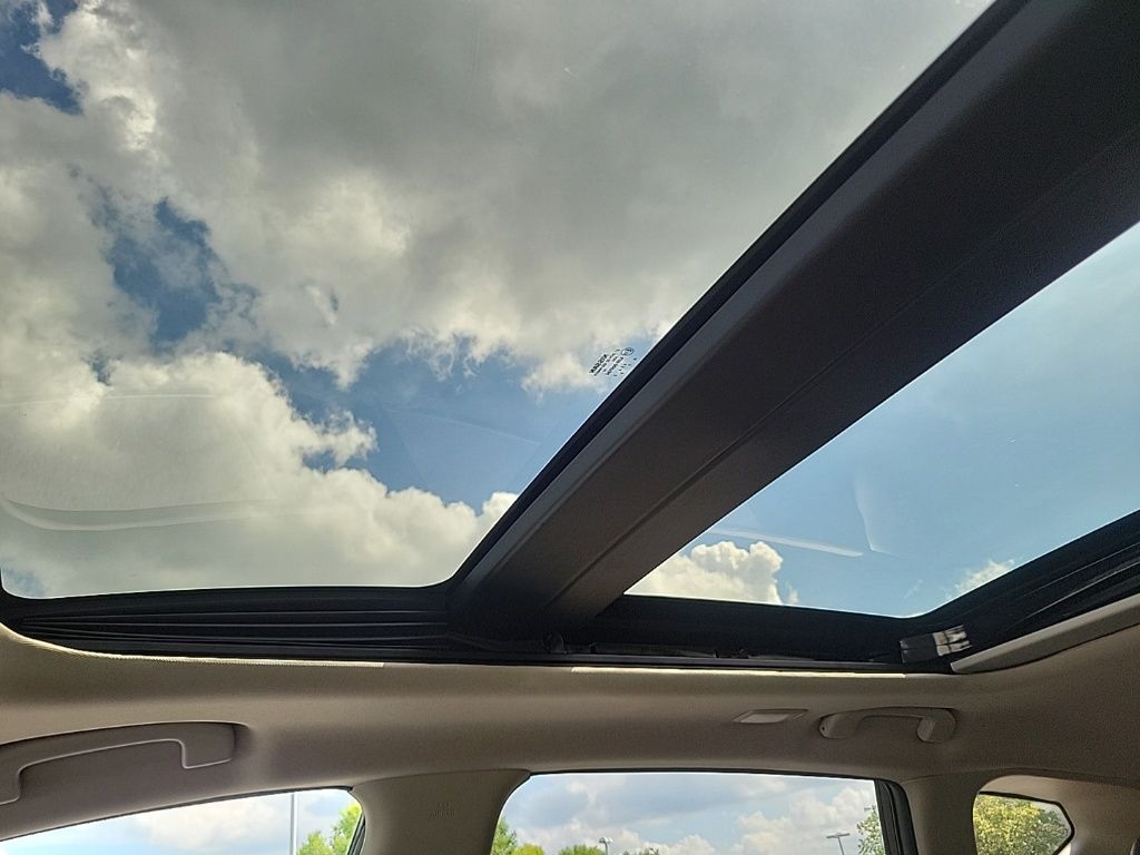 Thumbnail: 2015 Nissan Murano - 31