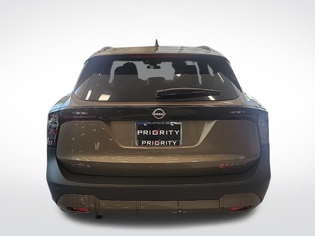 Thumbnail: 2025 Nissan Kicks - 4