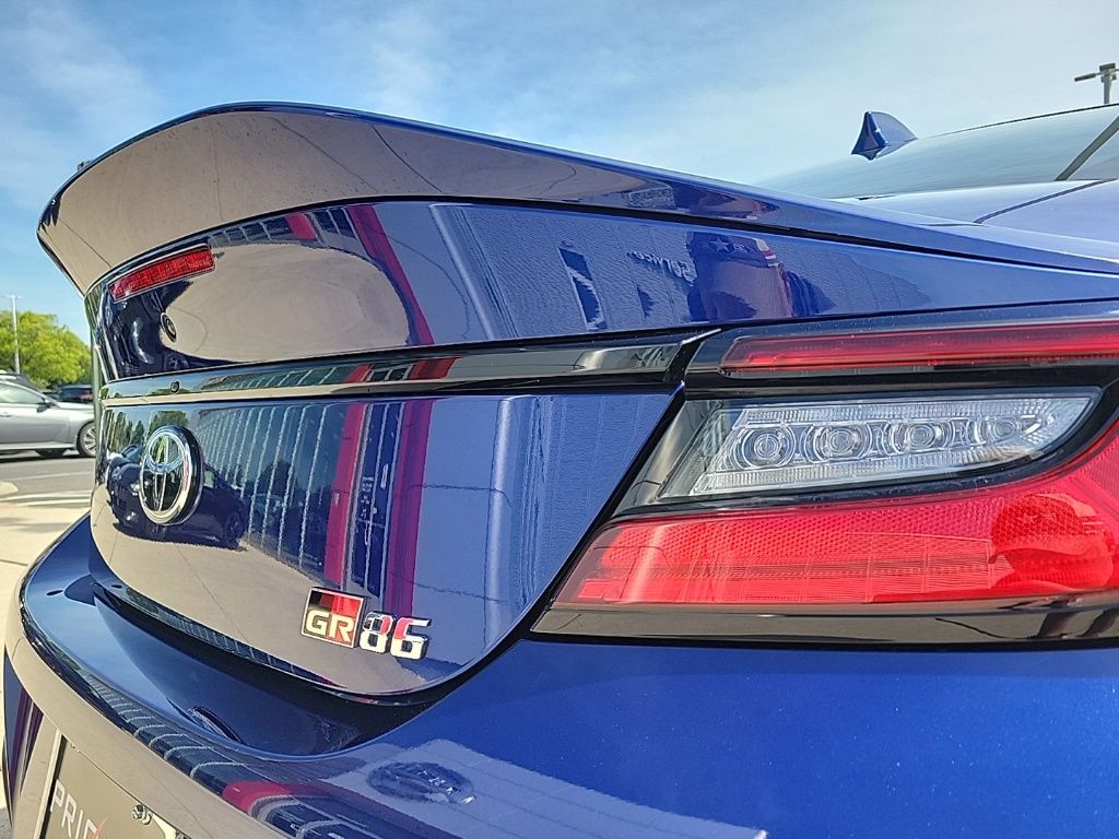 Thumbnail: 2024 Toyota GR86 - 8