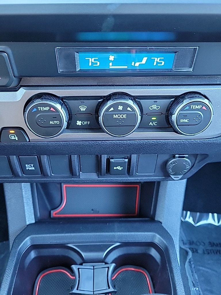 Thumbnail: 2023 Toyota Tacoma - 34