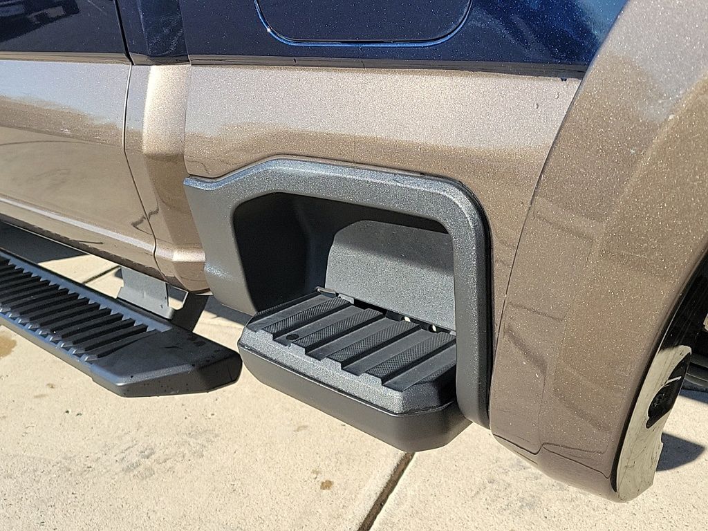 Thumbnail: 2023 Ford F-250 - 10