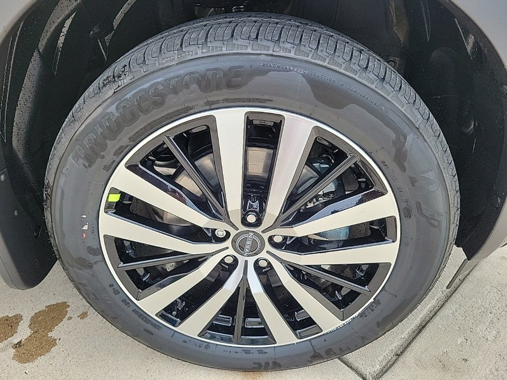 Thumbnail: 2025 Nissan Pathfinder - 9