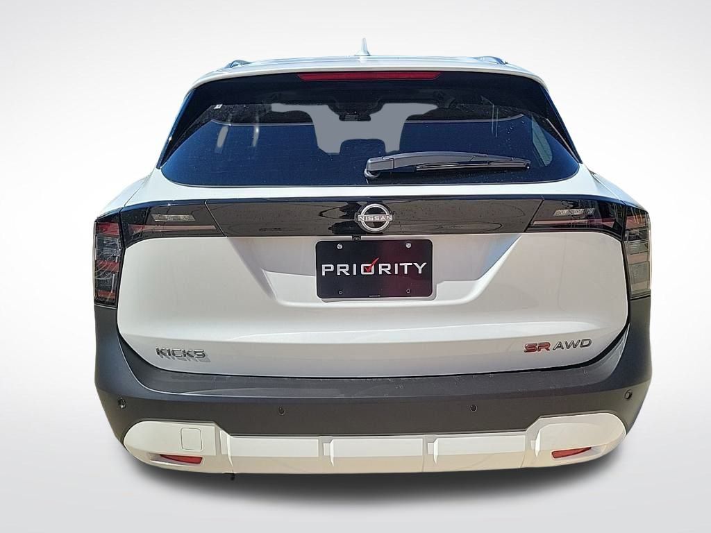 Thumbnail: 2025 Nissan Kicks - 4