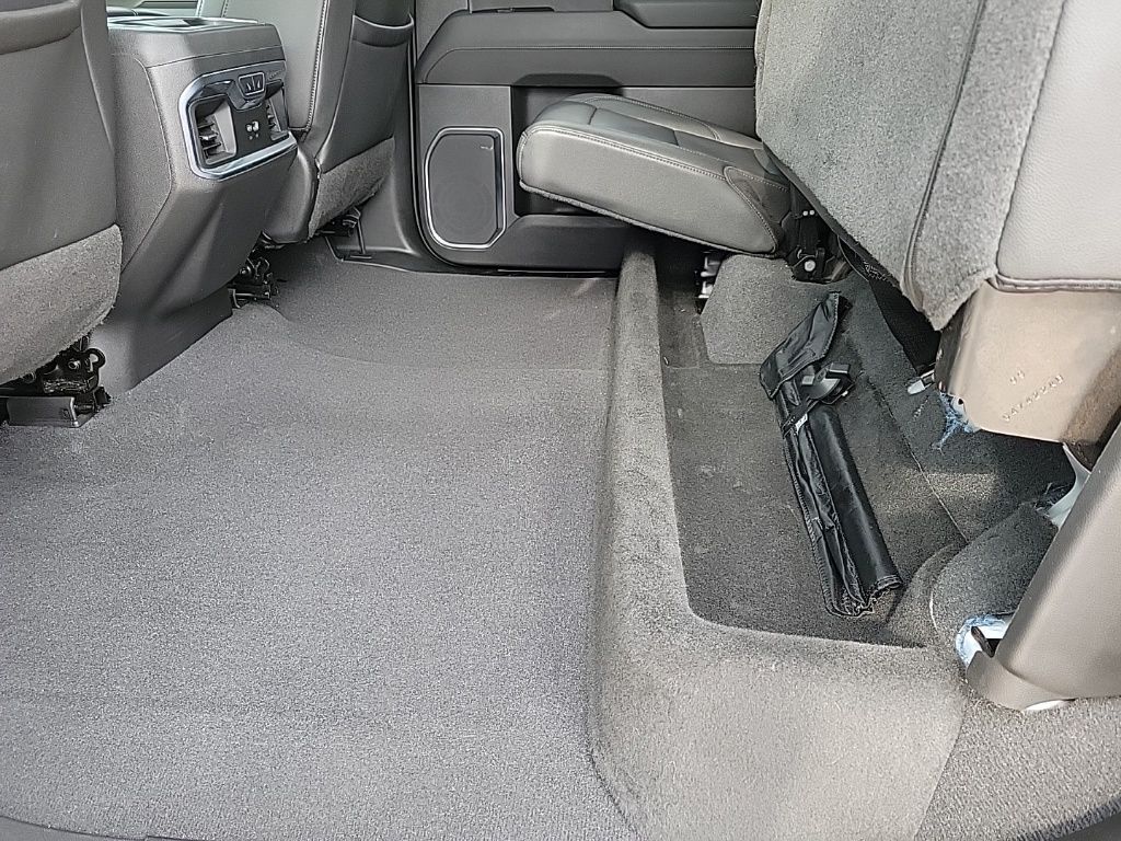 Thumbnail: 2022 Chevrolet Silverado 1500 - 16