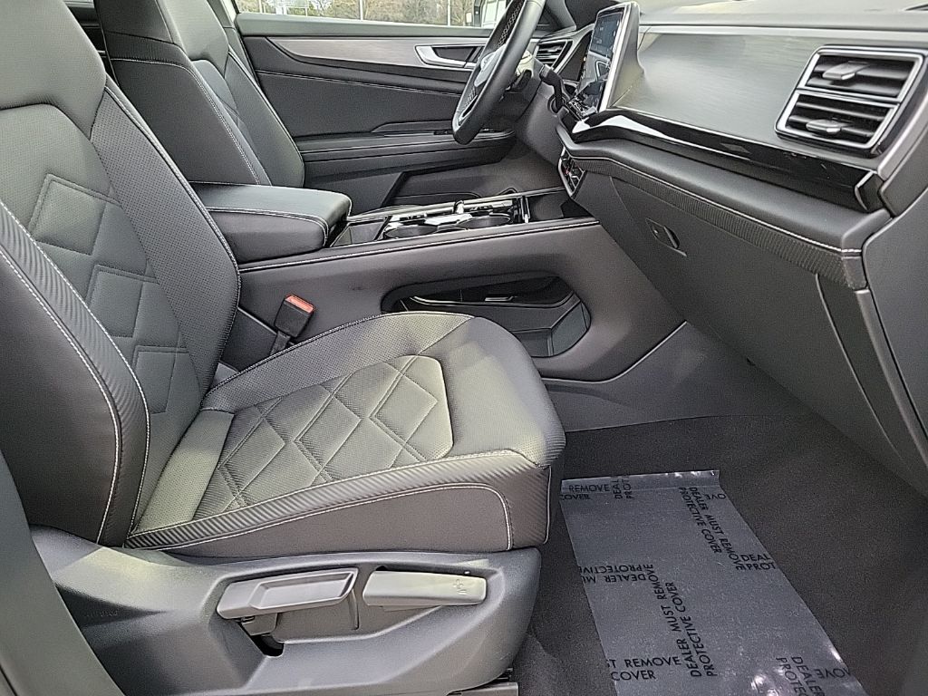 Thumbnail: 2024 Volkswagen Atlas - 17