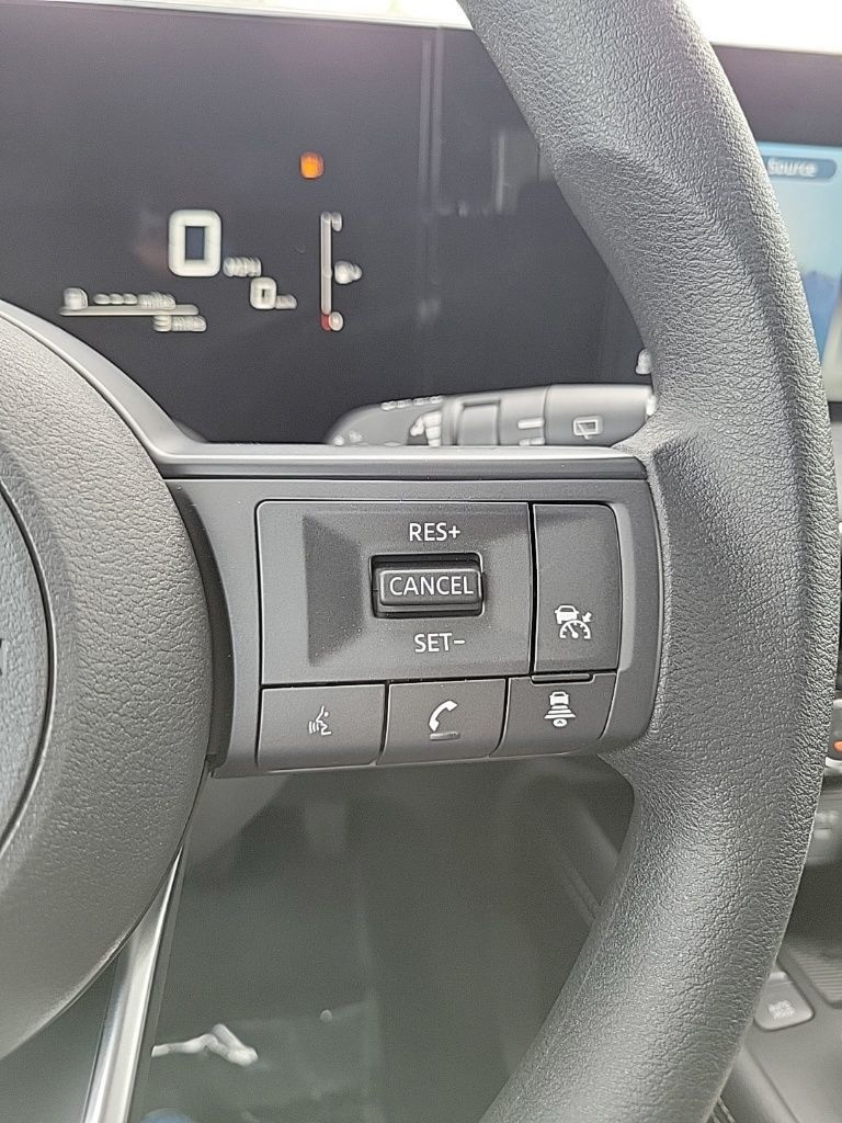 Thumbnail: 2025 Nissan Kicks - 26