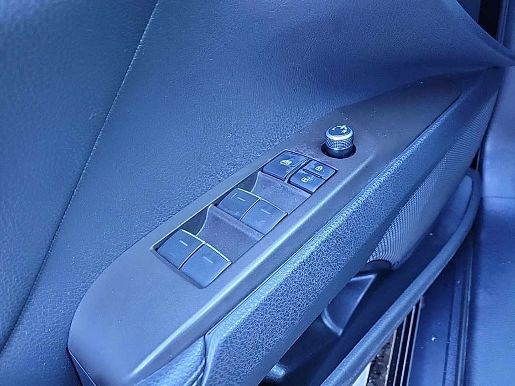 Thumbnail: 2022 Toyota Camry - 32