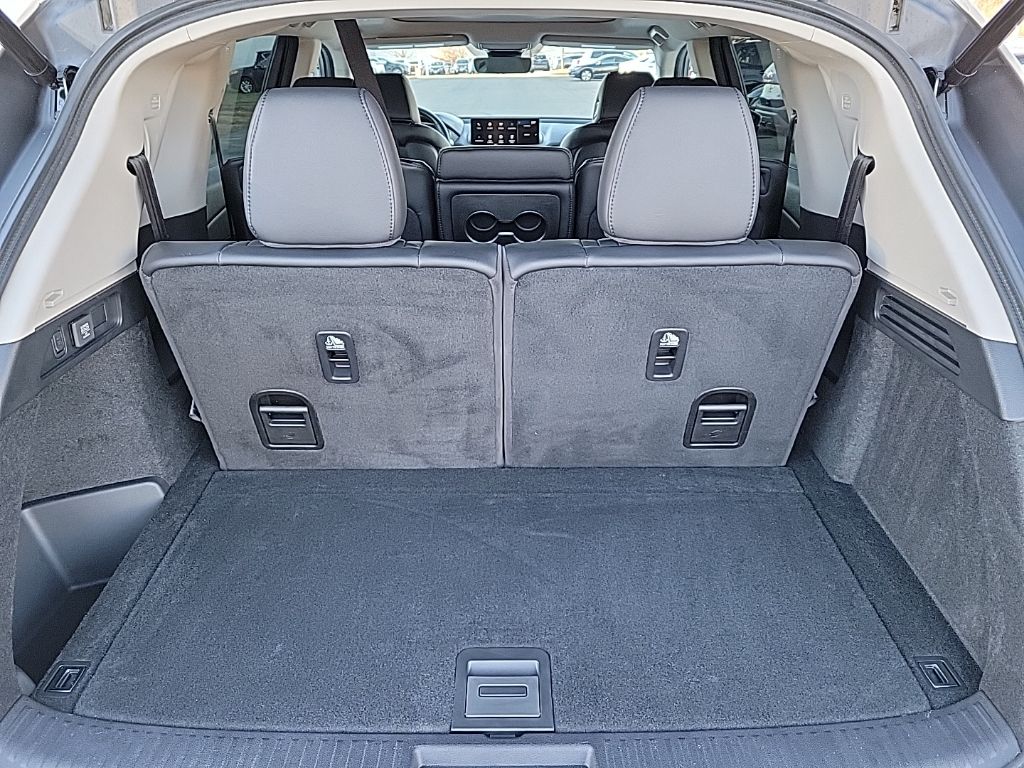 Thumbnail: 2023 Acura MDX - 20