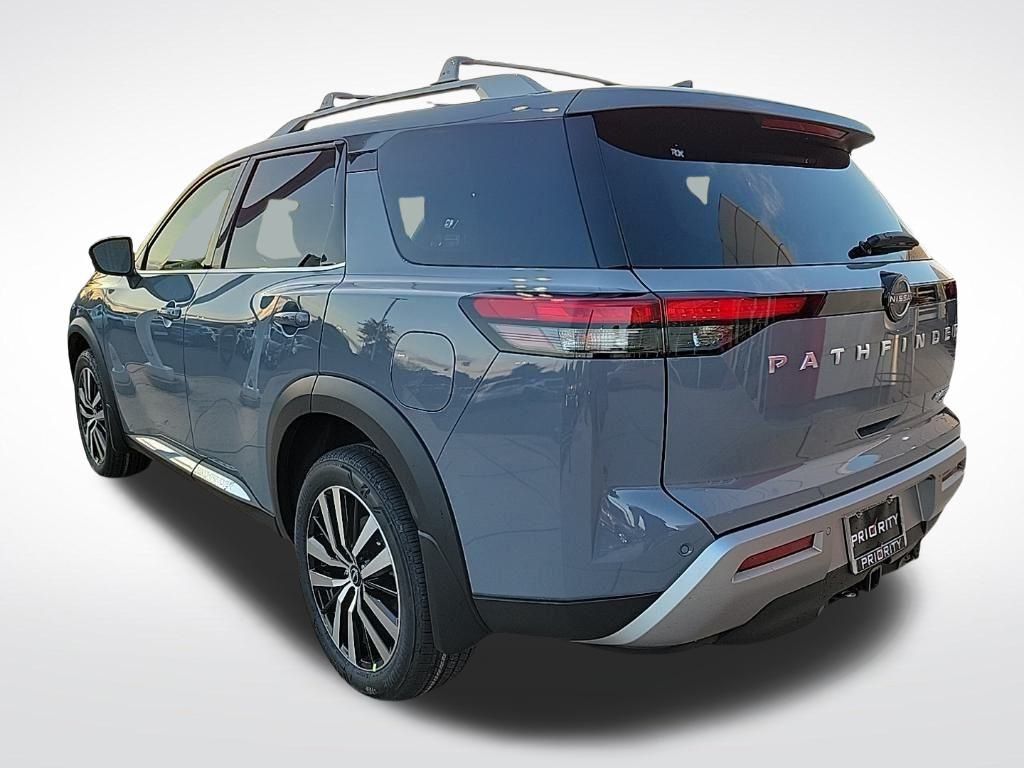 Thumbnail: 2025 Nissan Pathfinder - 3