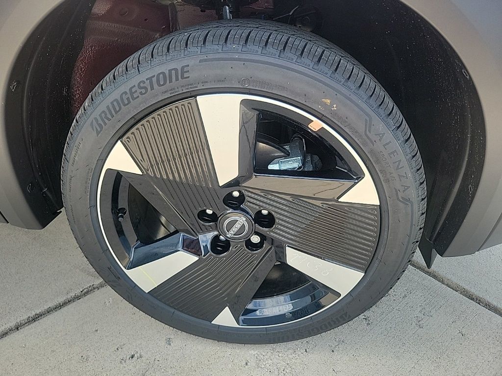 Thumbnail: 2025 Nissan Kicks - 9