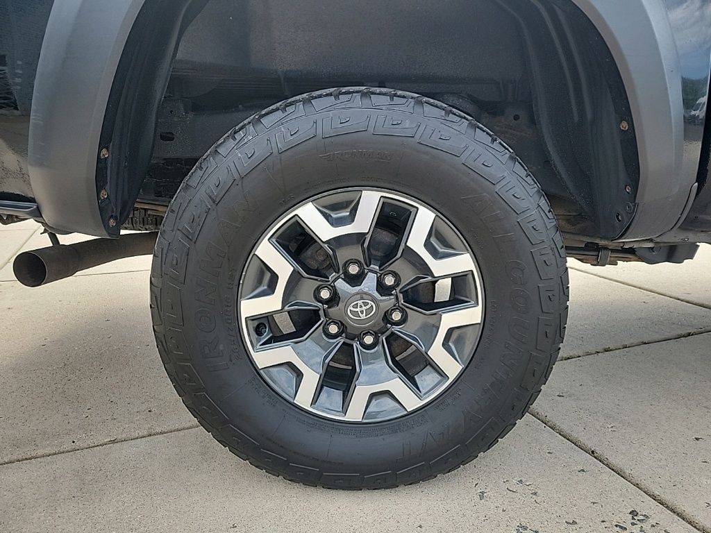 Thumbnail: 2021 Toyota Tacoma - 7