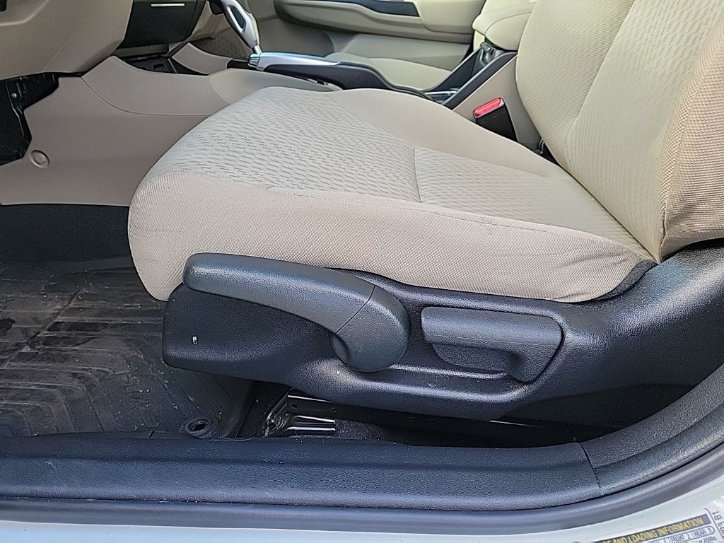 Thumbnail: 2015 Honda Civic - 11