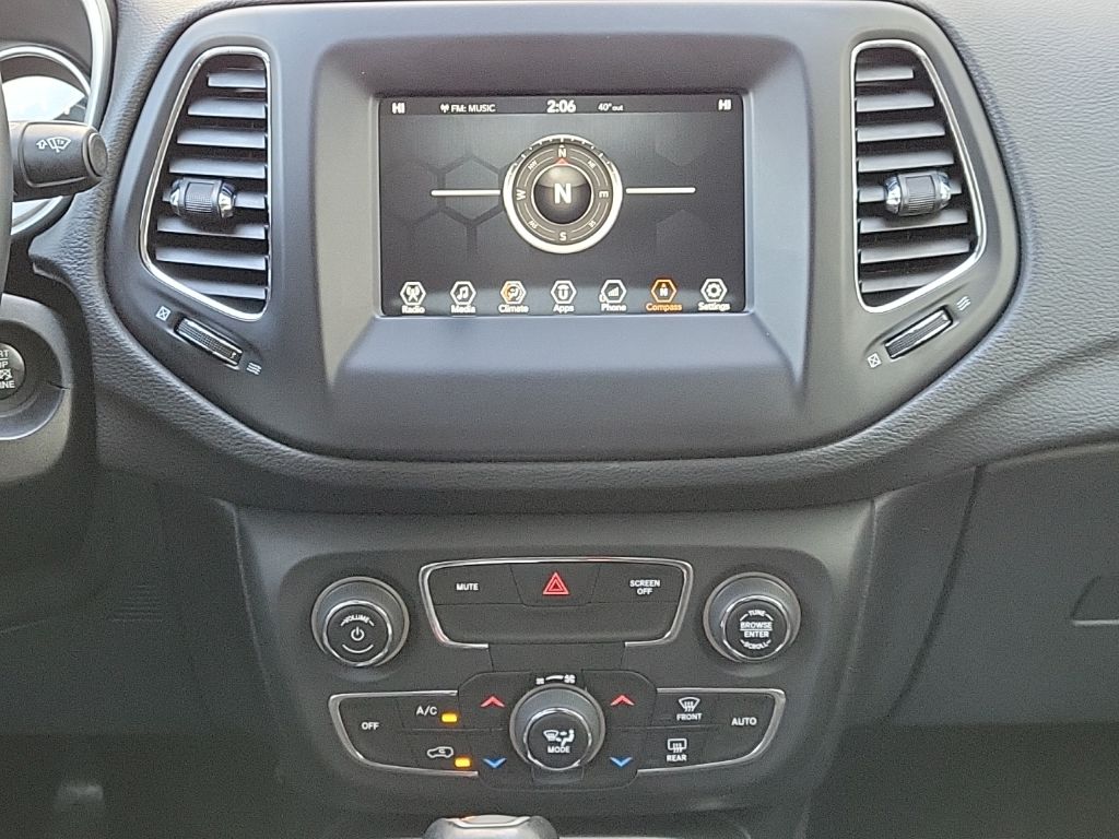 Thumbnail: 2018 Jeep Compass - 27