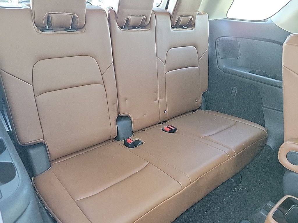 Thumbnail: 2023 Nissan Pathfinder - 17