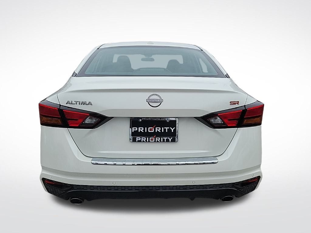Thumbnail: 2023 Nissan Altima - 4