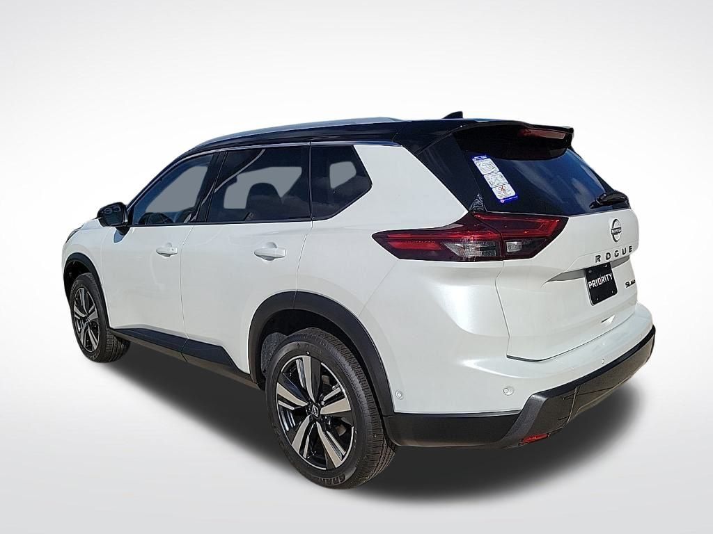 Thumbnail: 2025 Nissan Rogue - 3