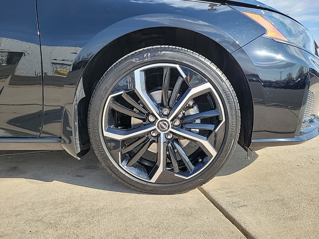 Thumbnail: 2023 Nissan Altima - 6