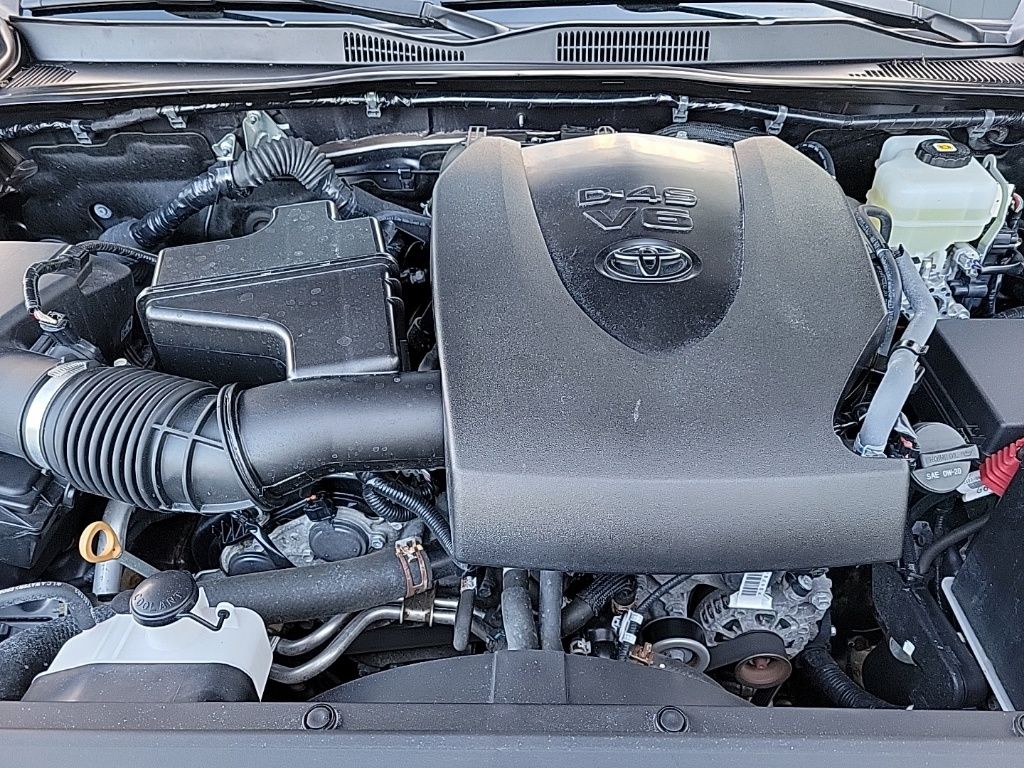 Thumbnail: 2021 Toyota Tacoma - 33