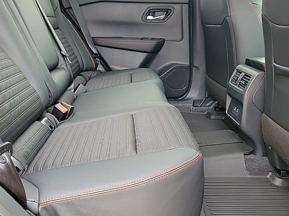 Thumbnail: 2026 Nissan Rogue - 20