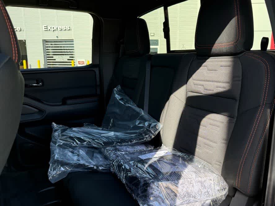 Thumbnail: 2025 Nissan Frontier - 25