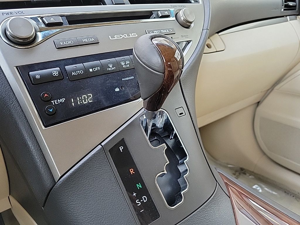 Thumbnail: 2015 Lexus RX - 26