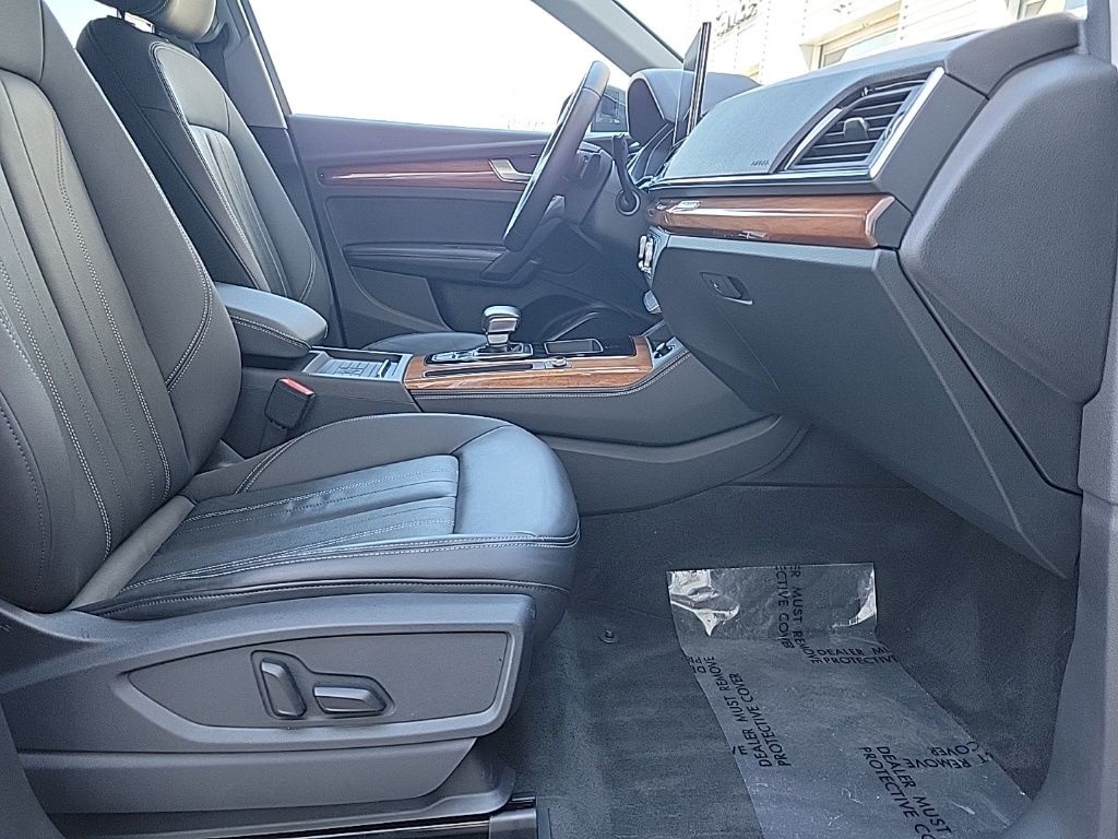 Thumbnail: 2021 Audi Q5 - 17