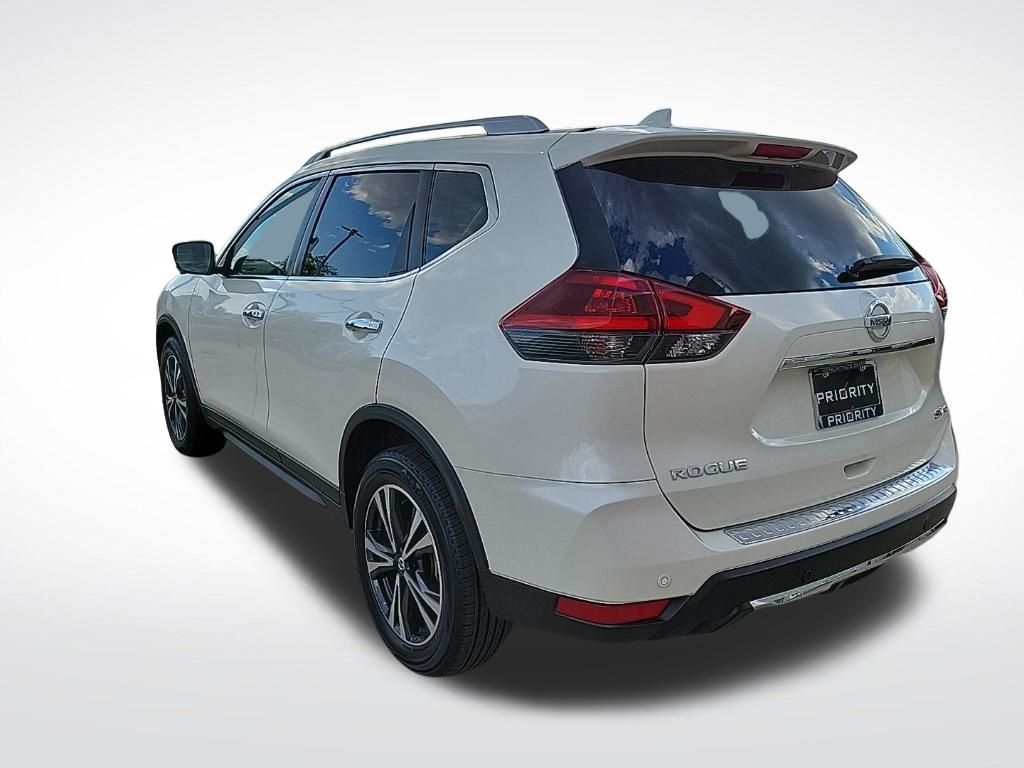 Thumbnail: 2020 Nissan Rogue - 3
