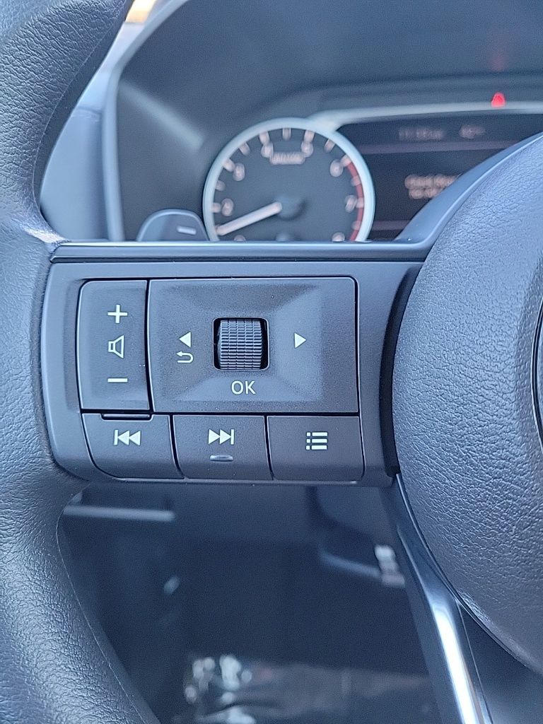 Thumbnail: 2023 Nissan Rogue - 24