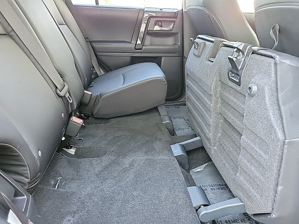 Thumbnail: 2021 Toyota 4Runner - 18