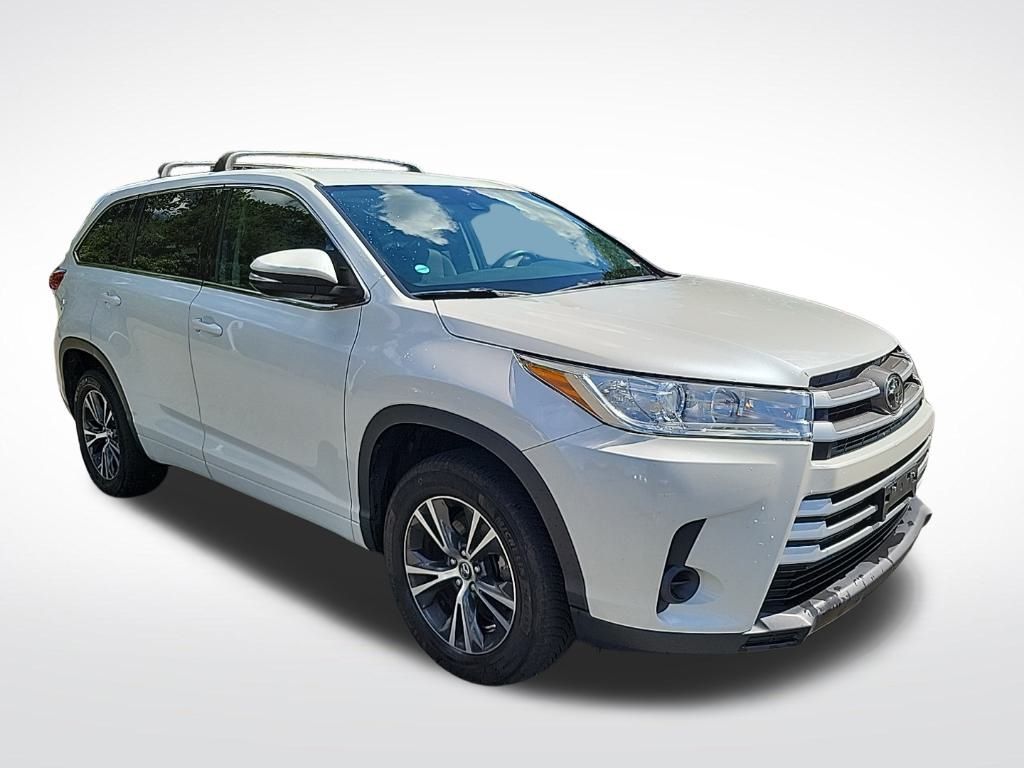 Thumbnail: 2018 Toyota Highlander - 7