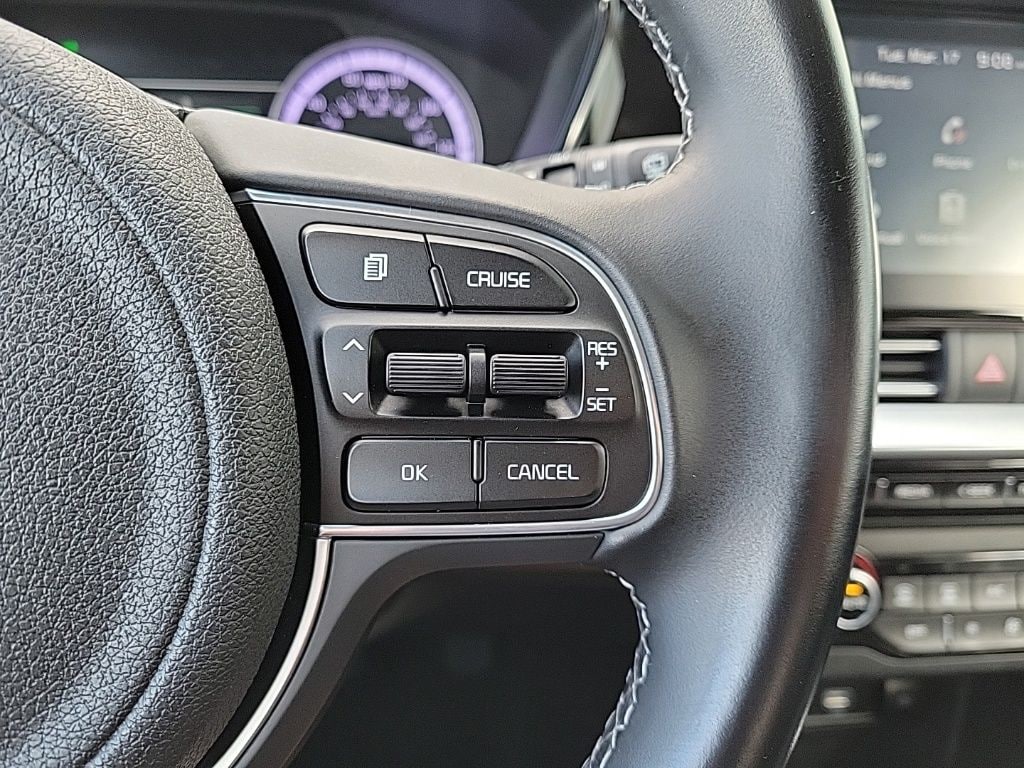 Thumbnail: 2020 Kia Niro - 18