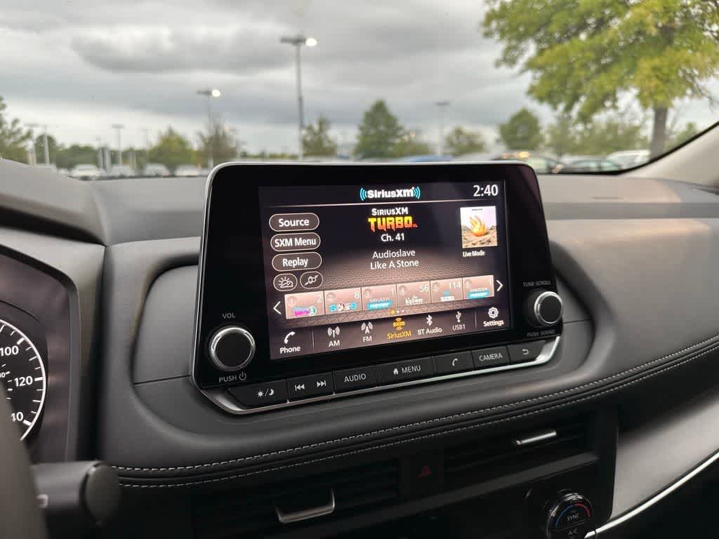 2025 Nissan Rogue SV 17