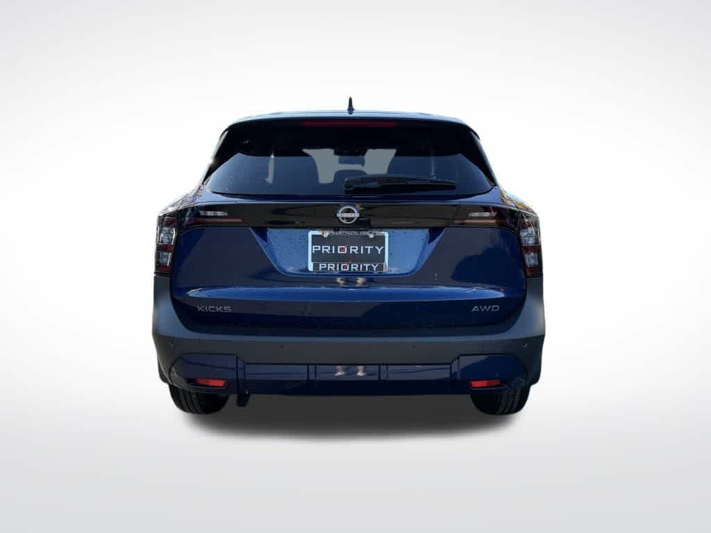 Thumbnail: 2025 Nissan Kicks - 4