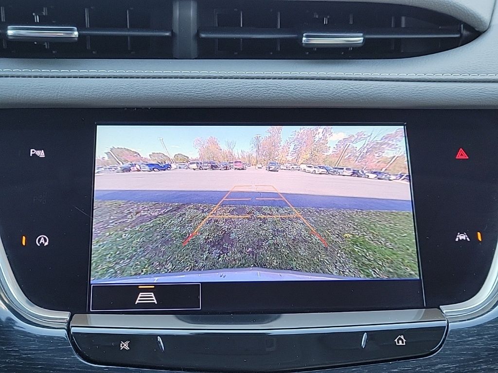 Thumbnail: 2023 Cadillac XT6 - 32