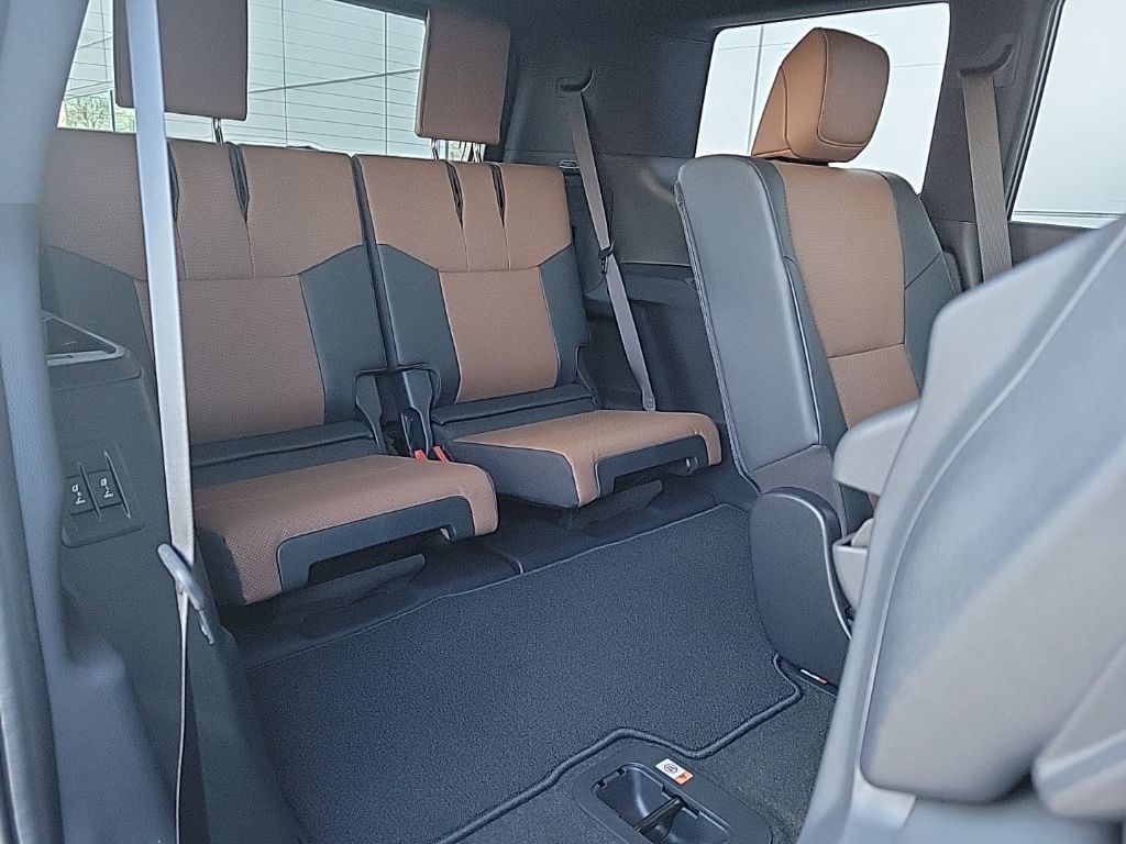 Thumbnail: 2024 Lexus GX - 16