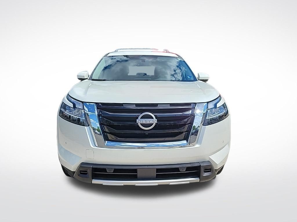 Thumbnail: 2023 Nissan Pathfinder - 8