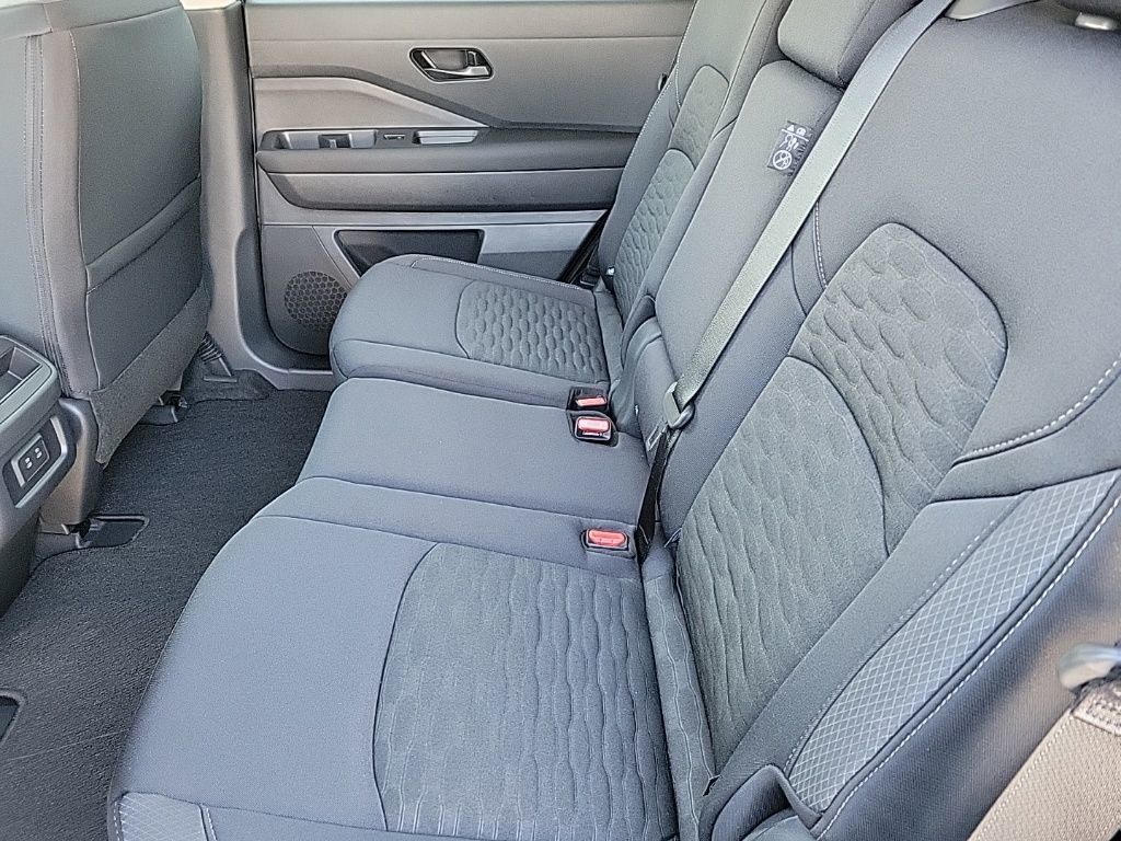 Thumbnail: 2026 Nissan Pathfinder - 12