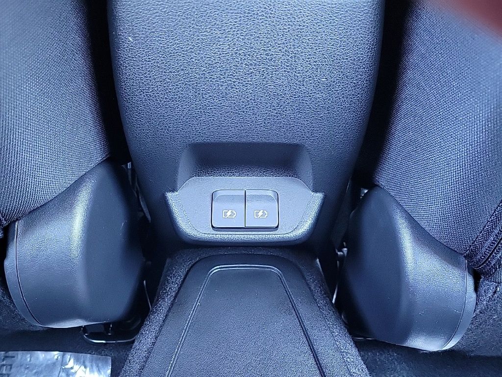 Thumbnail: 2021 Nissan Leaf - 16