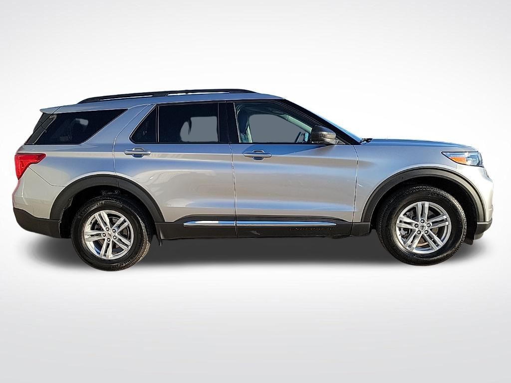 Thumbnail: 2021 Ford Explorer - 5