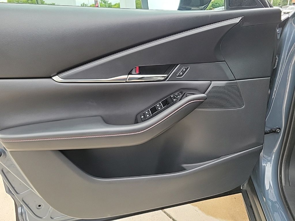 Thumbnail: 2022 Mazda CX-30 - 22