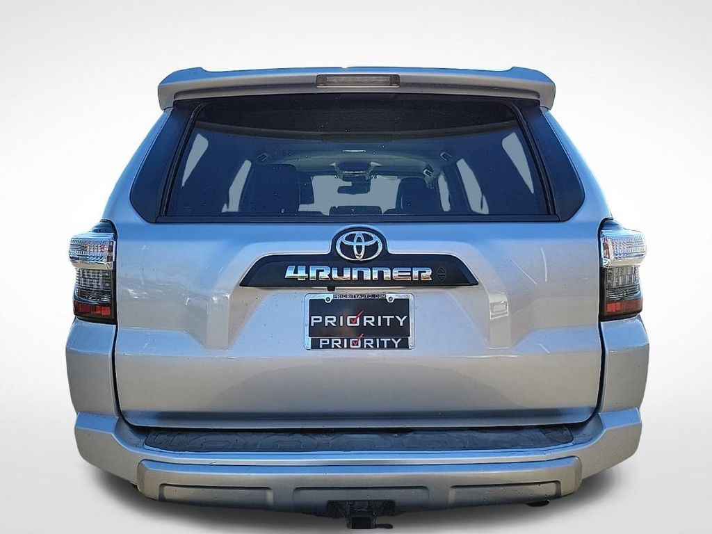 Thumbnail: 2020 Toyota 4Runner - 4